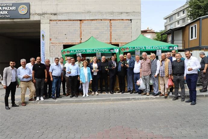 ÜCRETSİZ SU VE LİF KABAĞI DAĞITIMI YAPILDI