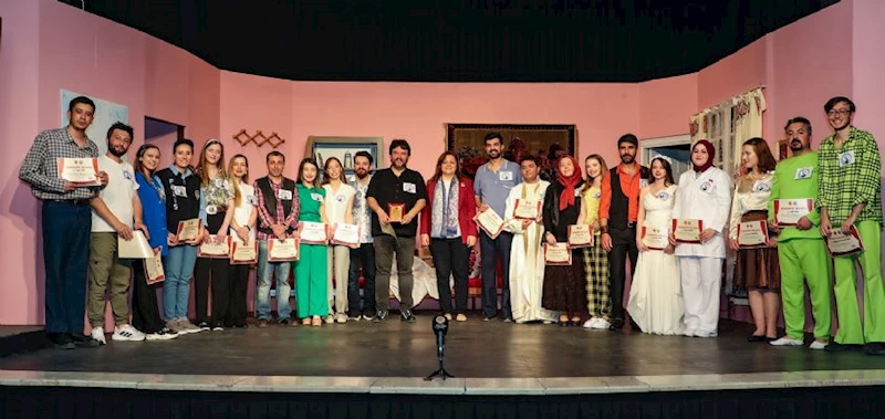 BELEDİYE ŞEHİR TİYATROSUNDAN MUHTEŞEM GALA