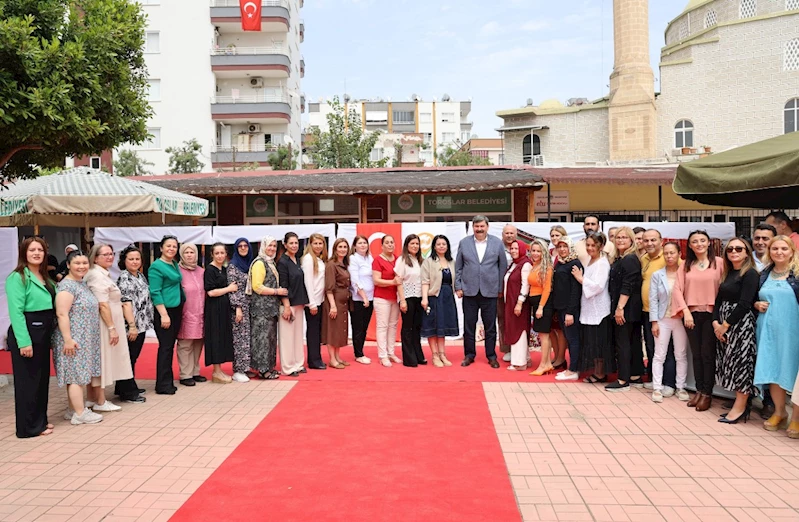 BAŞKAN YILDIZ, TOROSLAR’IN KADIN ÜRETİCİLERİYLE ANNELER GÜNÜ ETKİNLİĞİNDE BULUŞTU