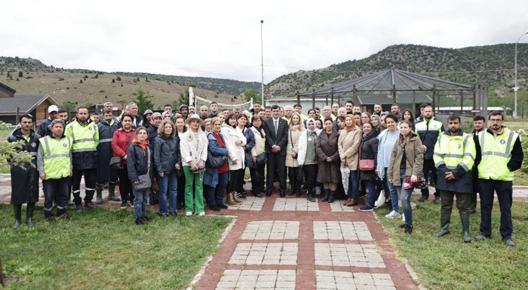 HAYVANSEVERLERDEN SOKAK HAYVANLARI BAKIMEVİNE ZİYARET