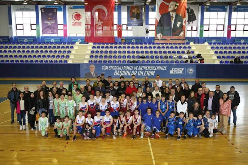 ODUNPAZARI BELEDİYESİ, 19 MAYIS SPOR ŞENLİĞİ KAPSAMINDA GENÇ BASKETBOLCULARI BULUŞTURDU