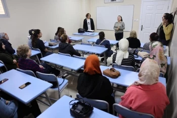ŞİRİNTEPE’DE KADINLARA HİZMET TANITIM TOPLANTISI