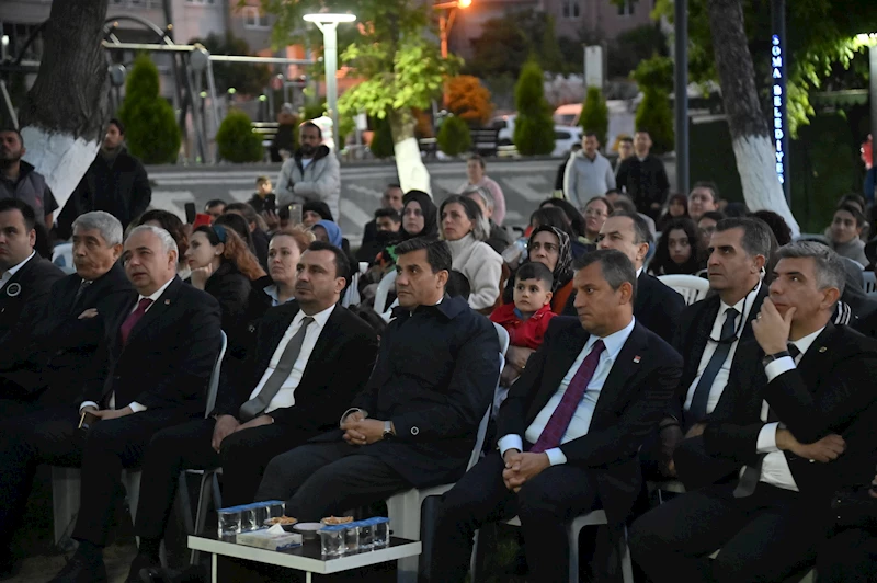 Soma Maden Şehitlerinin Aileleriyle Yemekte Bir Araya Gelindi