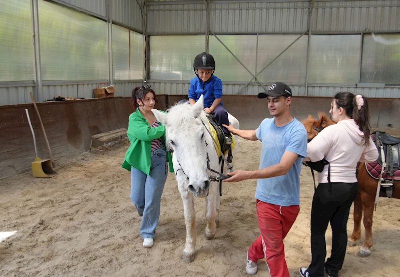 Beştepe Atlı Spor Kulübüne engelsiz ziyaret