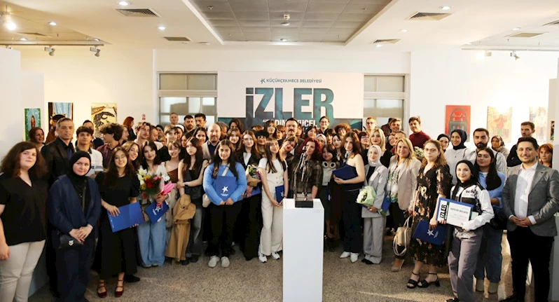 FADİME YÜCEL VE 100 ÖĞRENCİSİYLE ‘İZLER’ SERGİSİ SEFAKÖY GALERİ KÜP’TE