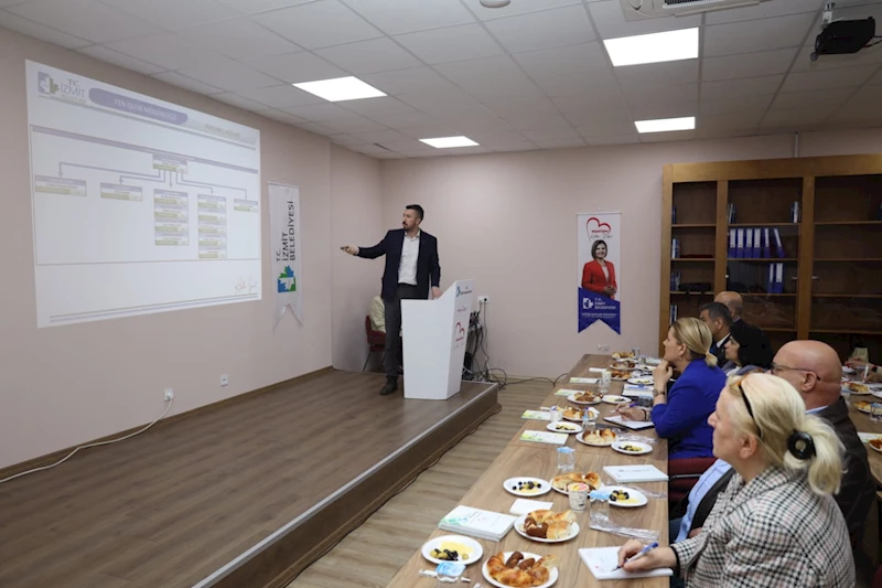 İZMİT BELEDİYESİNİN GÜÇLÜ KADROSU YAPILACAK PROJELERİ GÖRÜŞTÜ