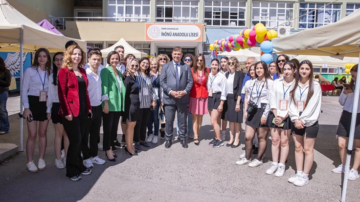 Başkan Tugay’ı duygulandıran sürpriz