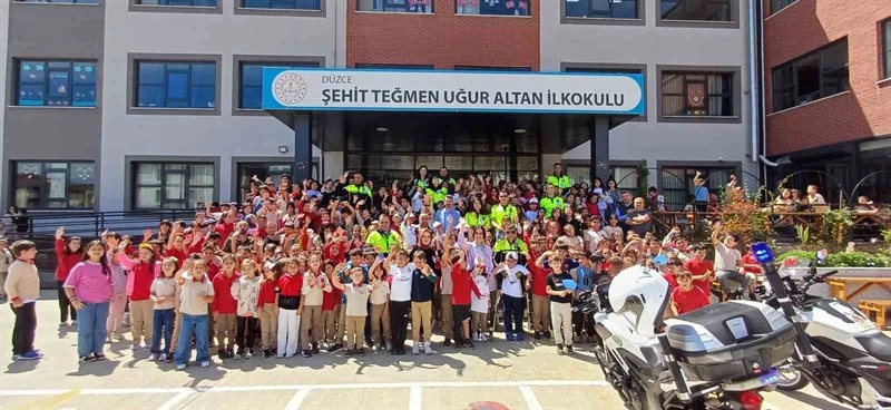 Sosyal Medya Paylaşımı Polisleri Harekete Geçirdi