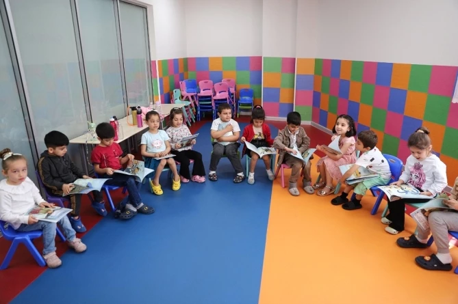 Konak’ta ‘Okuyan Bir Gelecek’ İnşa Ediliyor