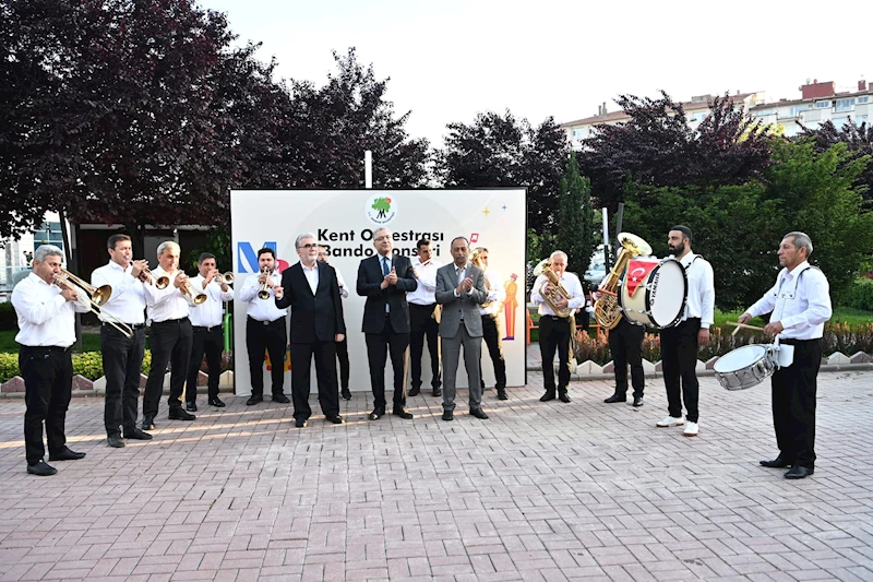 Kent Orkestrası Bando Takımı İlk Konserini Verdi
