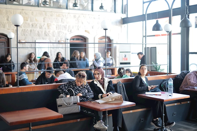 TAPDUK EMRE KİTAP KONAĞI SINAV KAYGISI VE YÖNETİMİ KONULU SÖYLEŞİ PROGRAMINA EV SAHİPLİĞİ YAPACAK