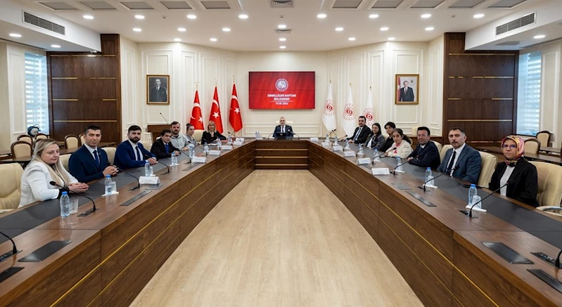 Bakan Işıkhan, SERÇEV ve İŞKUR’dan Yararlanan Engelli Bireylerle Bir Araya Geldi