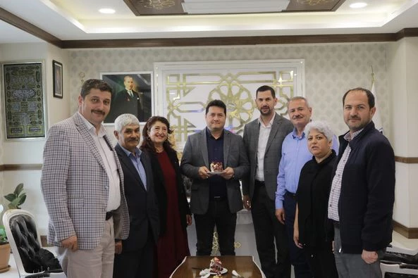 Başkan Derviş Aynacı’ya Sürpriz