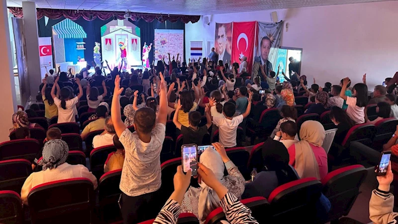 Afşin ve Göksunlu Çocuklar “Çözüm Bakanlığı” Gösterisini Çok Sevdi