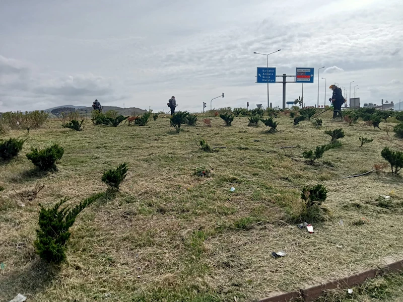 Büyükşehir’den Kentin Dört Bir Yanında “Bahar” Temizliği