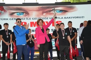 PORSUK ÇAYI’NDA KÜREKLER 19 MAYIS İÇİN ÇEKİLDİ
