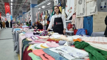ÜMRANİYELİ KADINLAR EMEKLERİNİ KAZANCA DÖNÜŞTÜRÜYOR