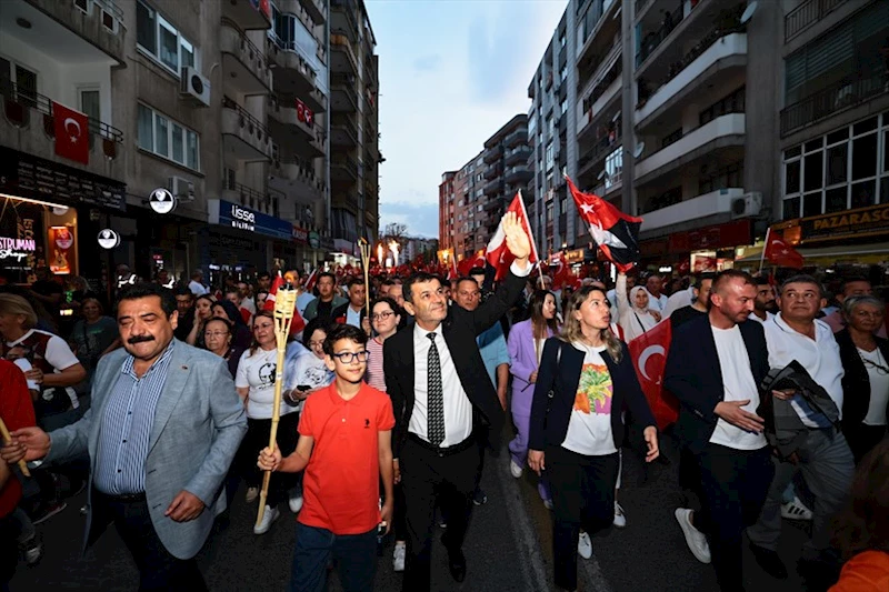 Denizlililerin, 19 Mayıs coşkusu Fener Alayı ile başladı