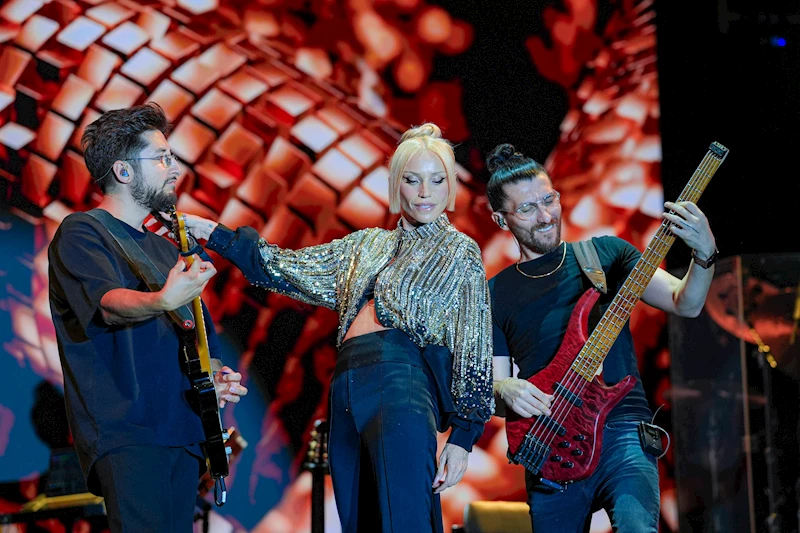 GAZİANTEP’İN COŞKUSUNU DORUĞA ÇIKARAN KONSER