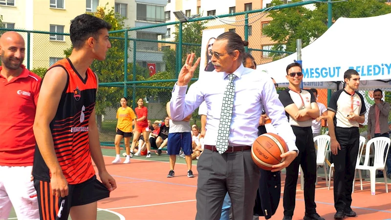 ETİMESGUT´TA HAVA ATIŞI: ETİMESGUT BELEDİYESİ TARAFINDAN 3x3 BASKETBOL TURNUVASI DÜZENLENDİ