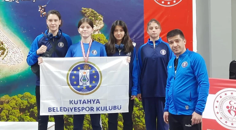 KÜTAHYALI SPORCU MELİKE DELİBAŞ’IN BAŞARISI ŞEHRİMİZİ GURURLANDIRDI