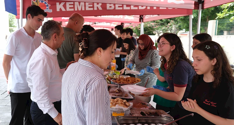 Başkan Yardımcısı Baytekin Ünal Aysal Anadolu Lisesi kermesine katıldı