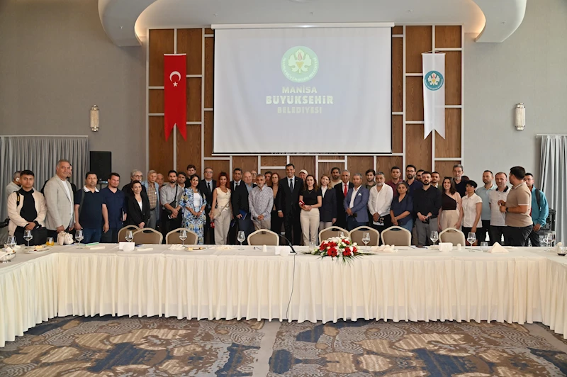 Başkan Zeyrek, Büyükşehir’de A Takımını Tanıttı