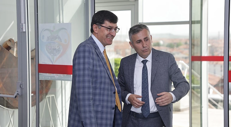 BAŞKANIMIZ KAHVECİ’DEN ORMAN BÖLGE MÜDÜRÜ ERDAL DİNGİL’E ZİYARET