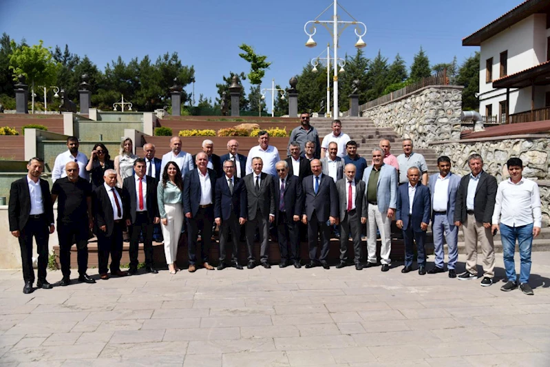 BAŞKAN BALABAN ESNAF İLE BULUŞTU