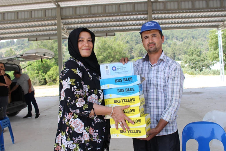 Büyükşehir Belediyesi Manavgat çiftçisinin yanında