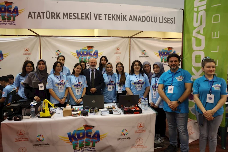SINIR TANIMAYAN TEKNOLOJİ FESTİVALİ’NDE GENÇLERİN HAYALLERİ GERÇEKLEŞİYOR