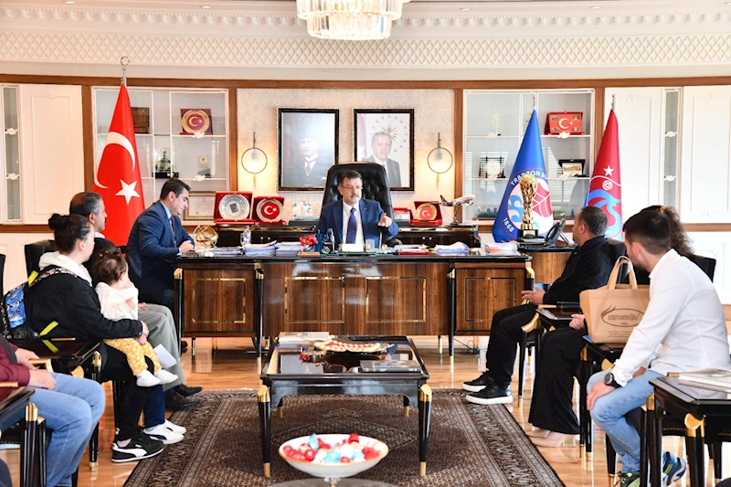 BAŞKAN GENÇ MAKAMDA 27 GÜNDE 2 BİN 488 KİŞİYLE GÖRÜŞTÜ