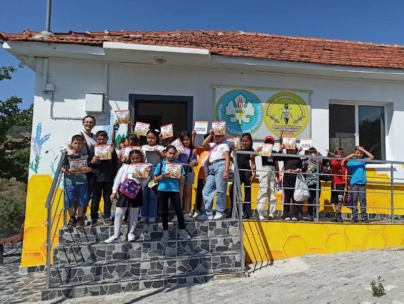 Kırkağaçlı Öğrencilerin Katılımıyla Arı Dünyası Farkındalık Eğitimi Düzenlendi
