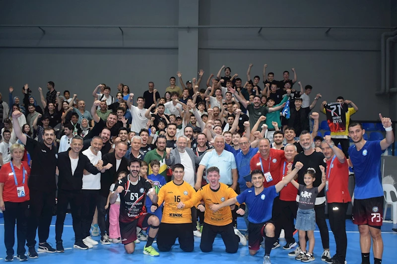Zorlu seride tur atlayan Nilüfer Belediyespor