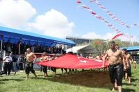 31. KAĞITHANE YAĞLI GÜREŞLERİNİN BAŞPEHLİVANI MUSTAFA TAŞ OLDU