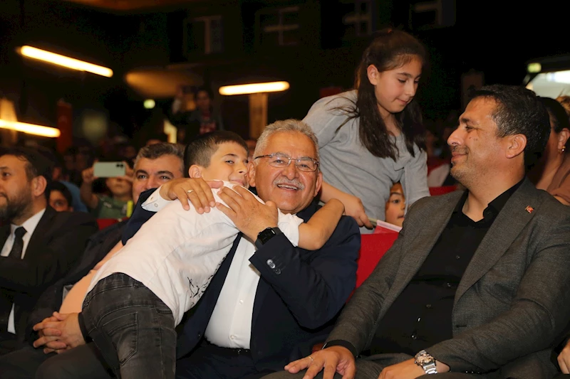 Kayseri’nin 6’ncı Üniversitesi KAYMEK’ten Coşkulu Yıl Sonu Programı