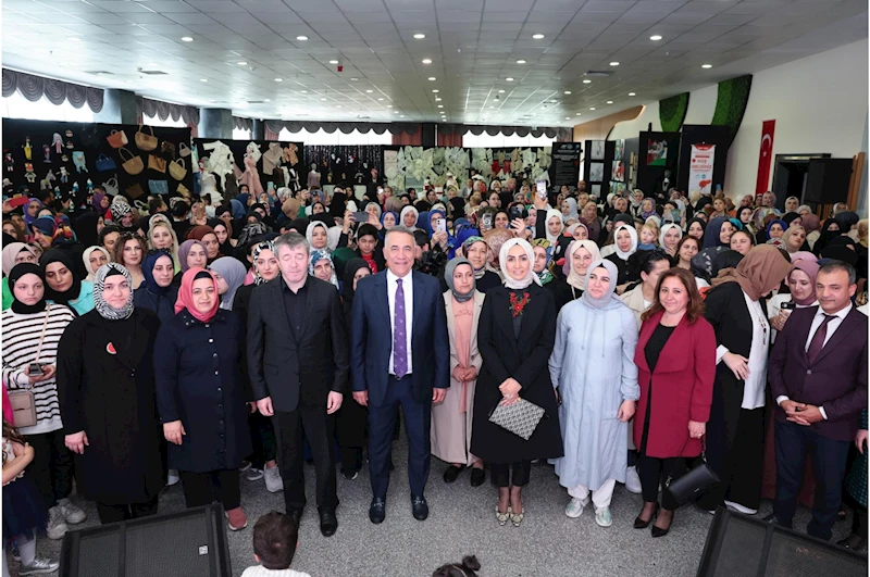 Sultangazili Kursiyerlerden “Gelincik Çiçeği” Temalı Sergi