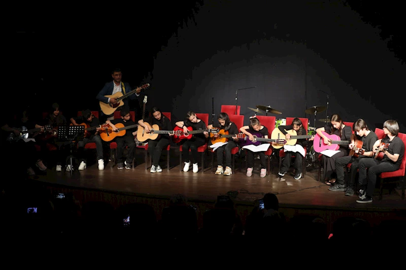 Yenimahalle’de Mikrofon Gençlerde