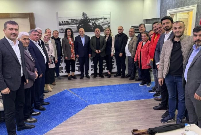 AK PARTİ İLÇE TEŞKİLATINDAN BAŞKAN TAVLI’YA ZİYARET