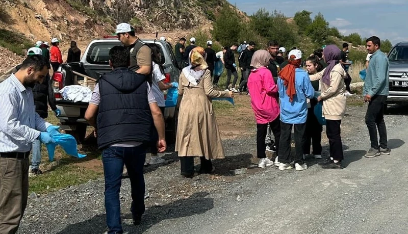 İLÇEMİZDE ÇEVRE TEMZİLİĞİ YAPILDI