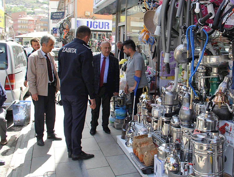 ZABITA MÜDÜRLÜĞÜ EKİPLERİMİZ KALDIRIM İŞGALİ DENETİMİNDE