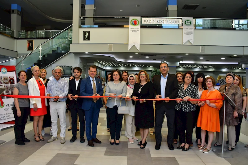 Manisalı Kadınlar El Sanatlarında Eserlerini Sergiledi