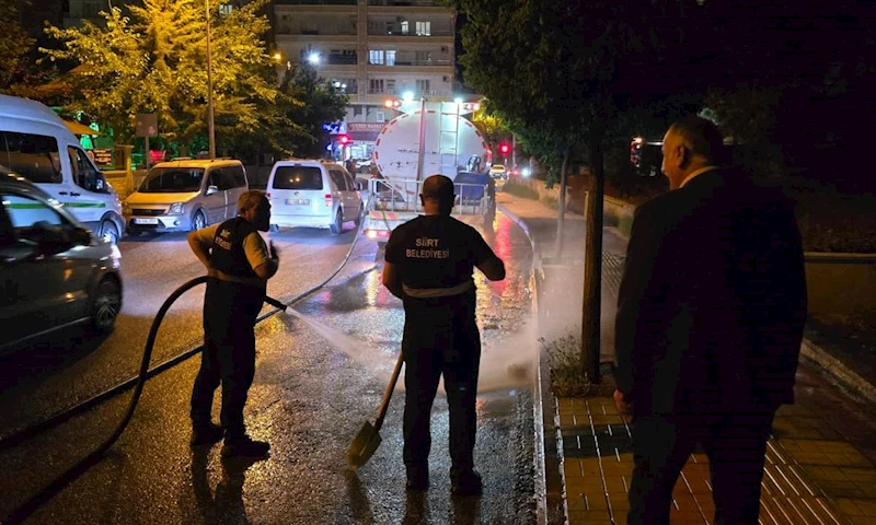 BELEDİYE EŞ BAŞKANI KAYSİ, PERSONELLE TEMİZLİK YAPTI