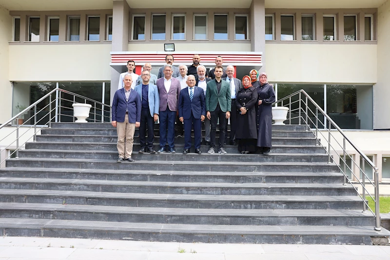 Başkan Büyükkılıç, Üniversiteli Gençlerle Bir Araya Geldi