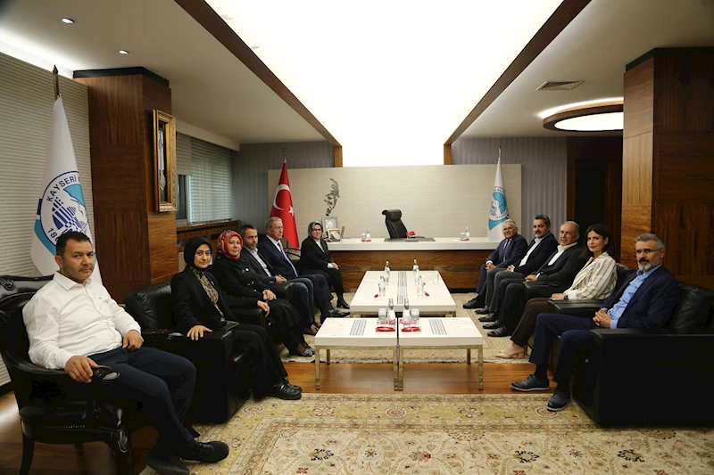 Milli Savunma Komisyonu Başkanı Akar ve Milletvekili Böhürler’den Büyükkılıç’a Tebrik Ziyareti
