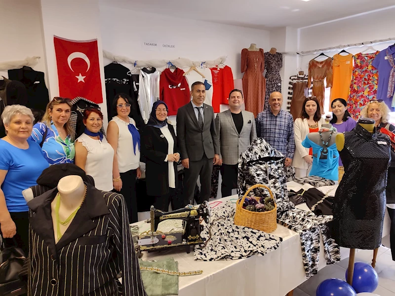 Giyim Kursu öğrencilerinden yılsonu sergisi