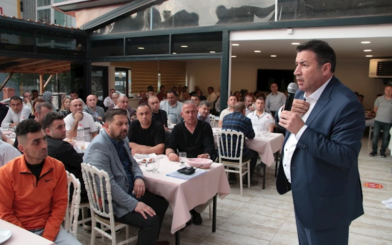 BELEDİYE PERSONELİMİZ AKŞAM YEMEĞİNDE BİR ARAYA GELDİ...