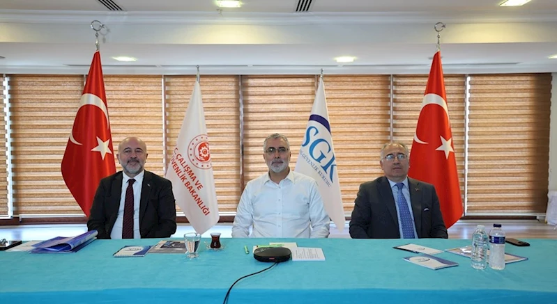 Bakan Işıkhan, 81 İlin SGK İl Müdürleri ile Toplantı Yaptı