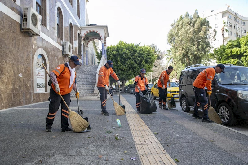 Büyükşehir, Kentte Olumsuz Bir Durum Yaşanmaması İçin Ekipleriyle Alarma Geçti