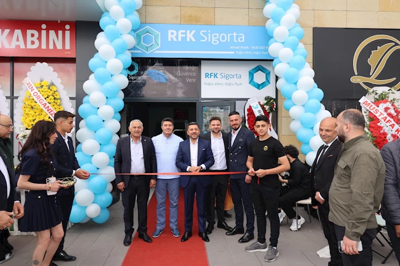 Başkan Arı Esnaf Ziyaretleri Yapıp İşyeri Açılışlarına Katıldı